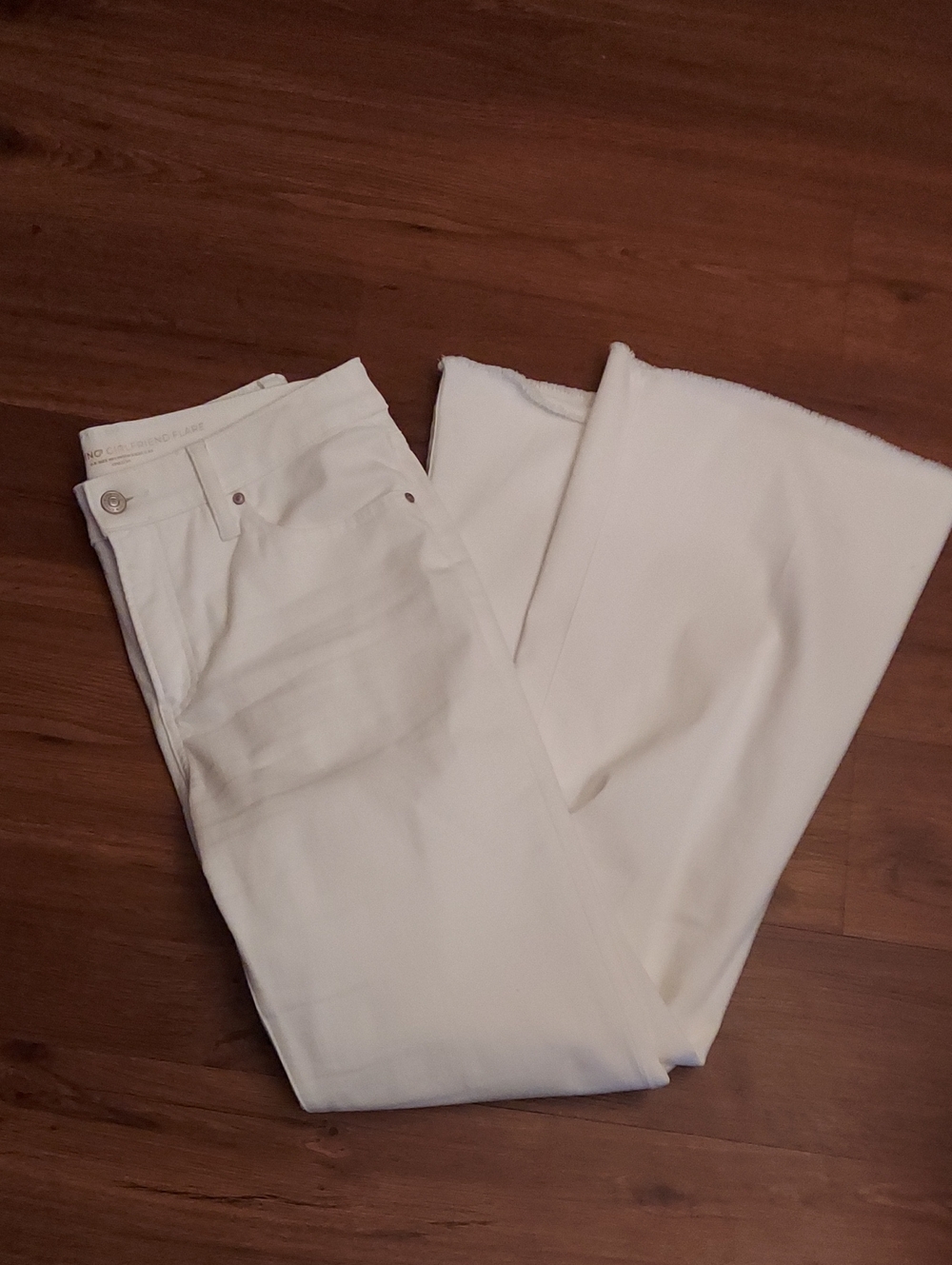 So Slimming Chico's Girlfriend Flare Jeans